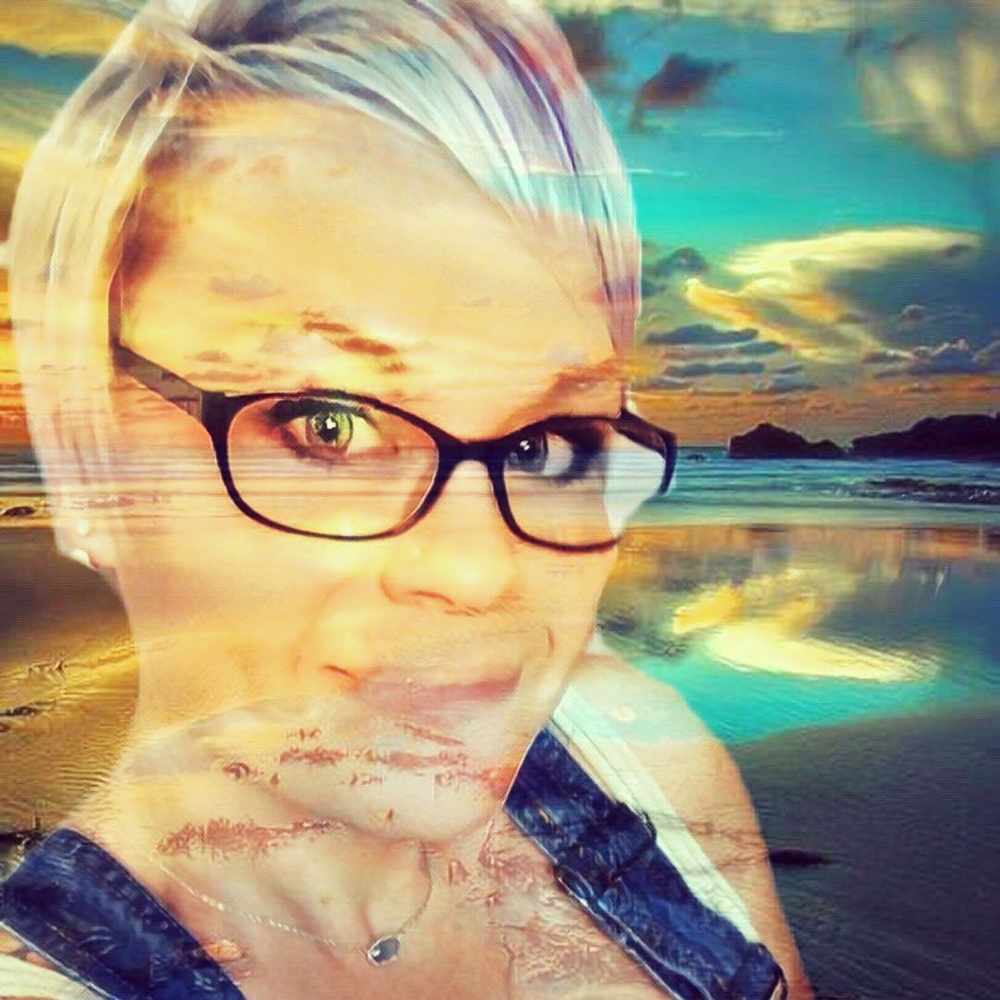 Meet your Posher, Stephanie (#Callherquirky)